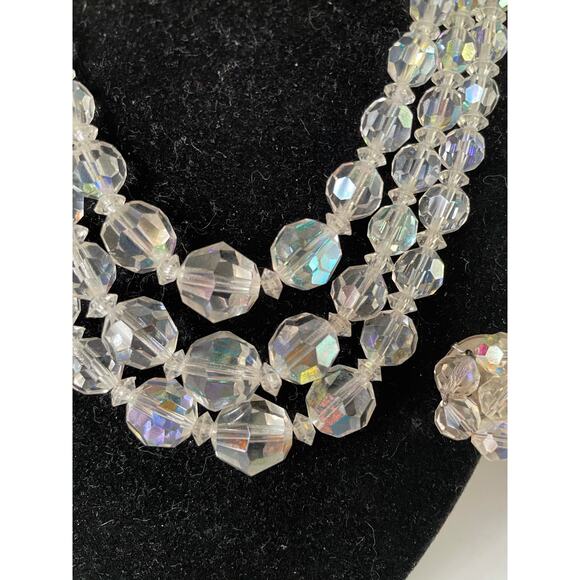 Vintage Layered necklace and Clip Earrings - Picture 2 of 3